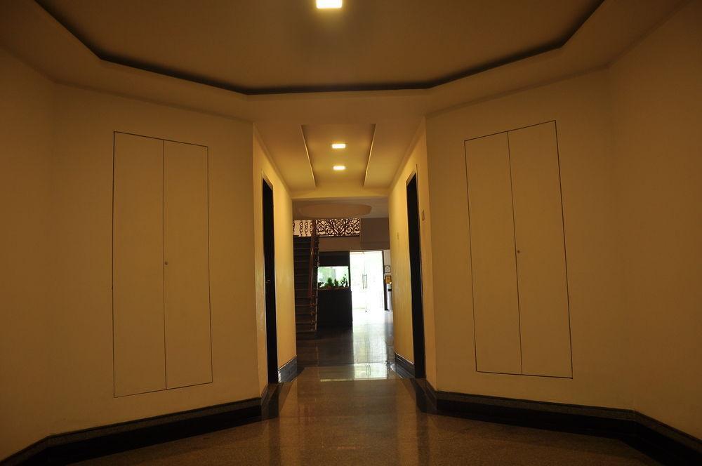 Oyo Premium Convent Road Near Lake كوديكانال المظهر الخارجي الصورة